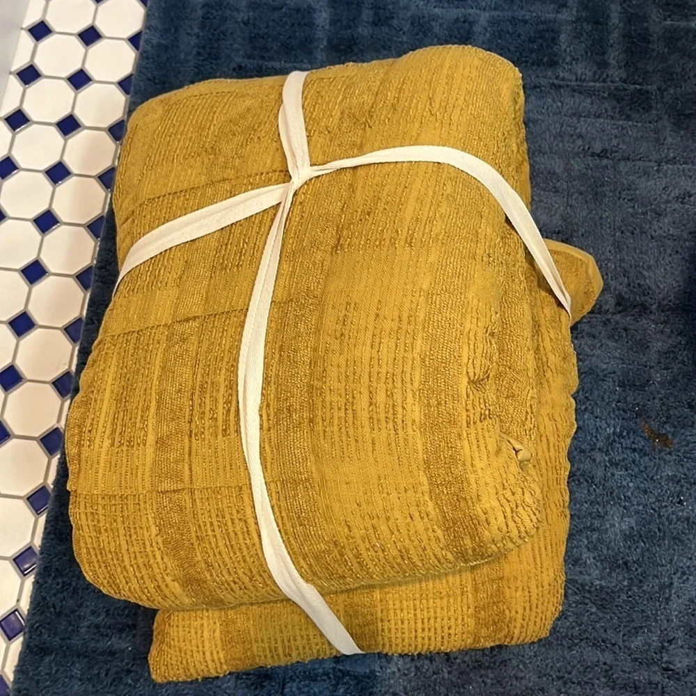 Anthropologie Paulette Chenille Quilt Queen New